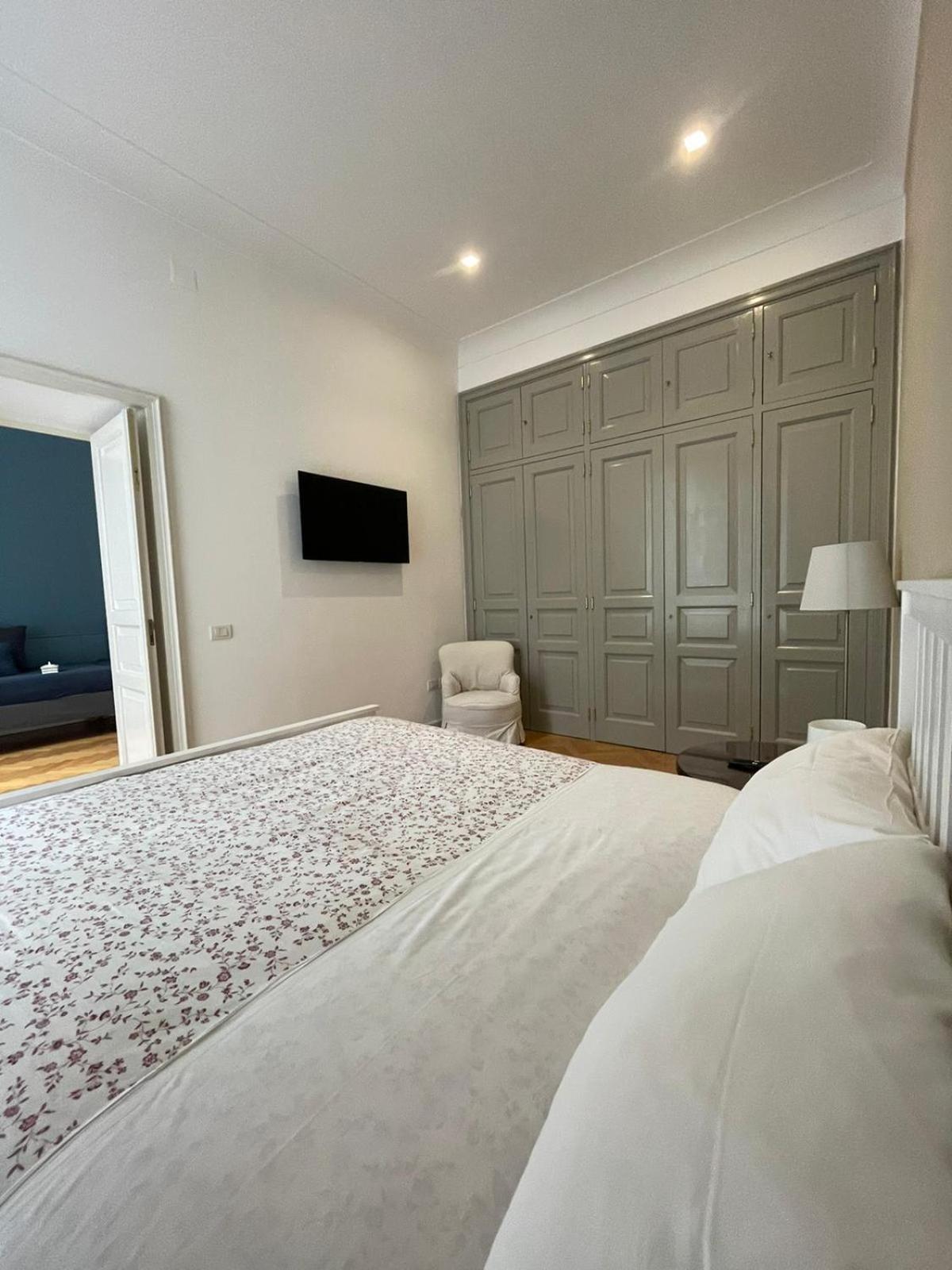 Napoliforever Chiaia Apartment Zewnętrze zdjęcie