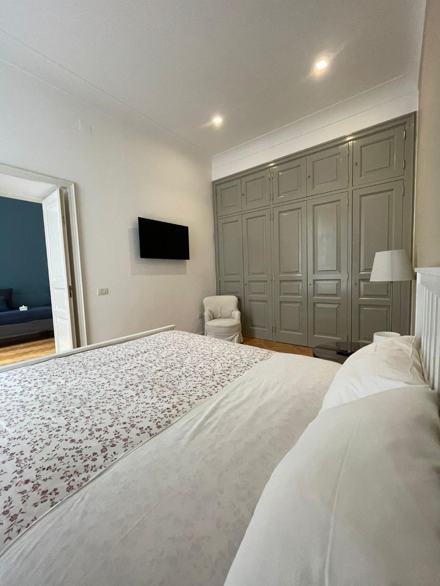 Napoliforever Chiaia Apartment Zewnętrze zdjęcie
